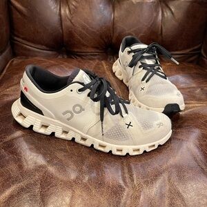 On Cloud X 3 Womens Size 8 White Black Running Athletic Lace Up Shoes